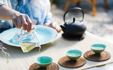 品茗论道，成语中的茶意深长